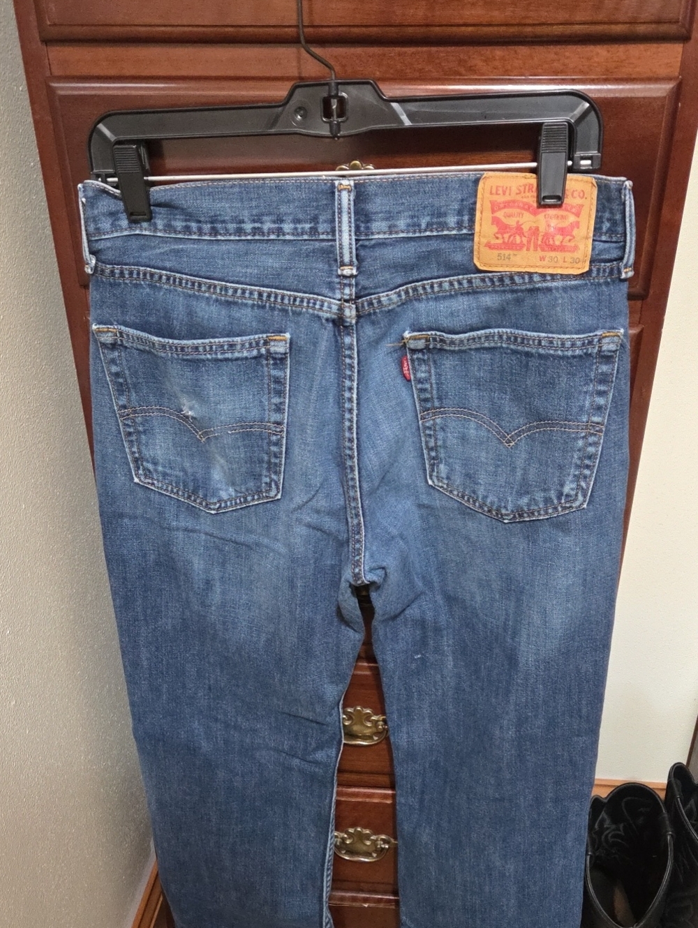 Levi's Straight-Leg Women's Denim Jeans in Medium Blue